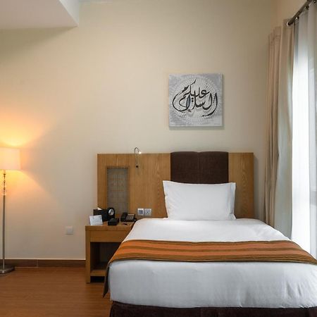 Tamani Marina Hotel & Apartments Dubaï Extérieur photo A single room at the hotel
