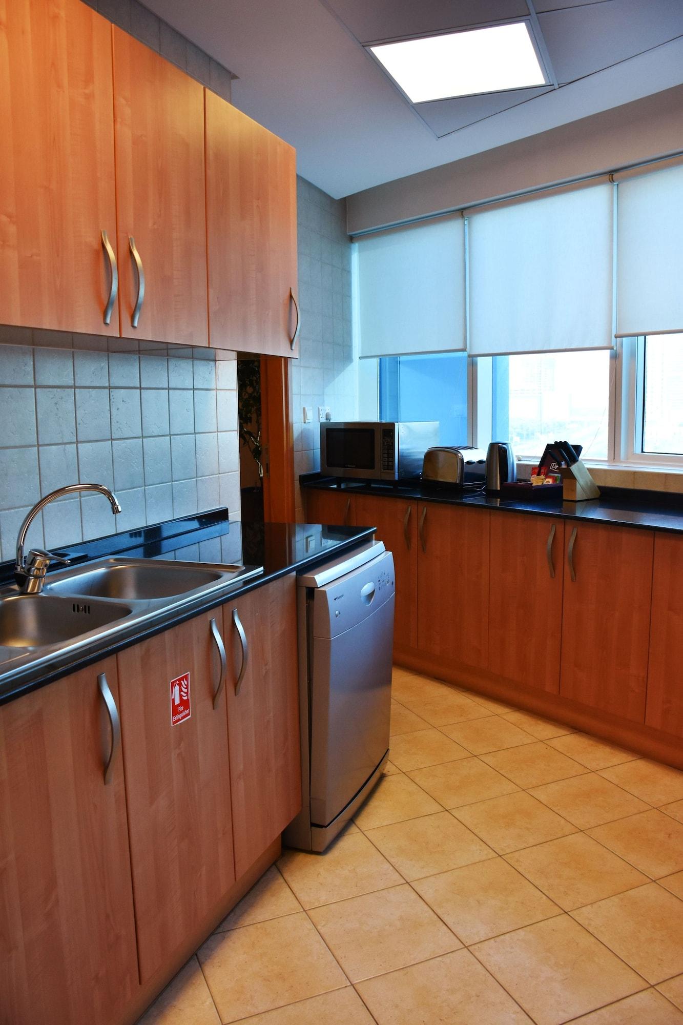 Tamani Marina Hotel & Apartments Dubaï Extérieur photo A typical kitchen