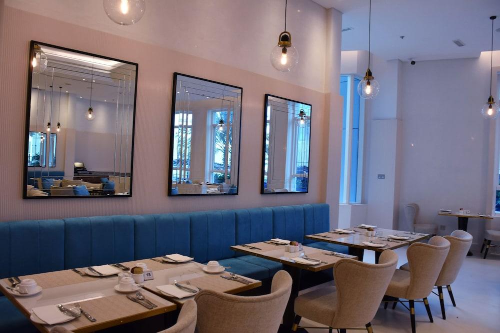 Tamani Marina Hotel & Apartments Dubaï Extérieur photo The interior of the restaurant