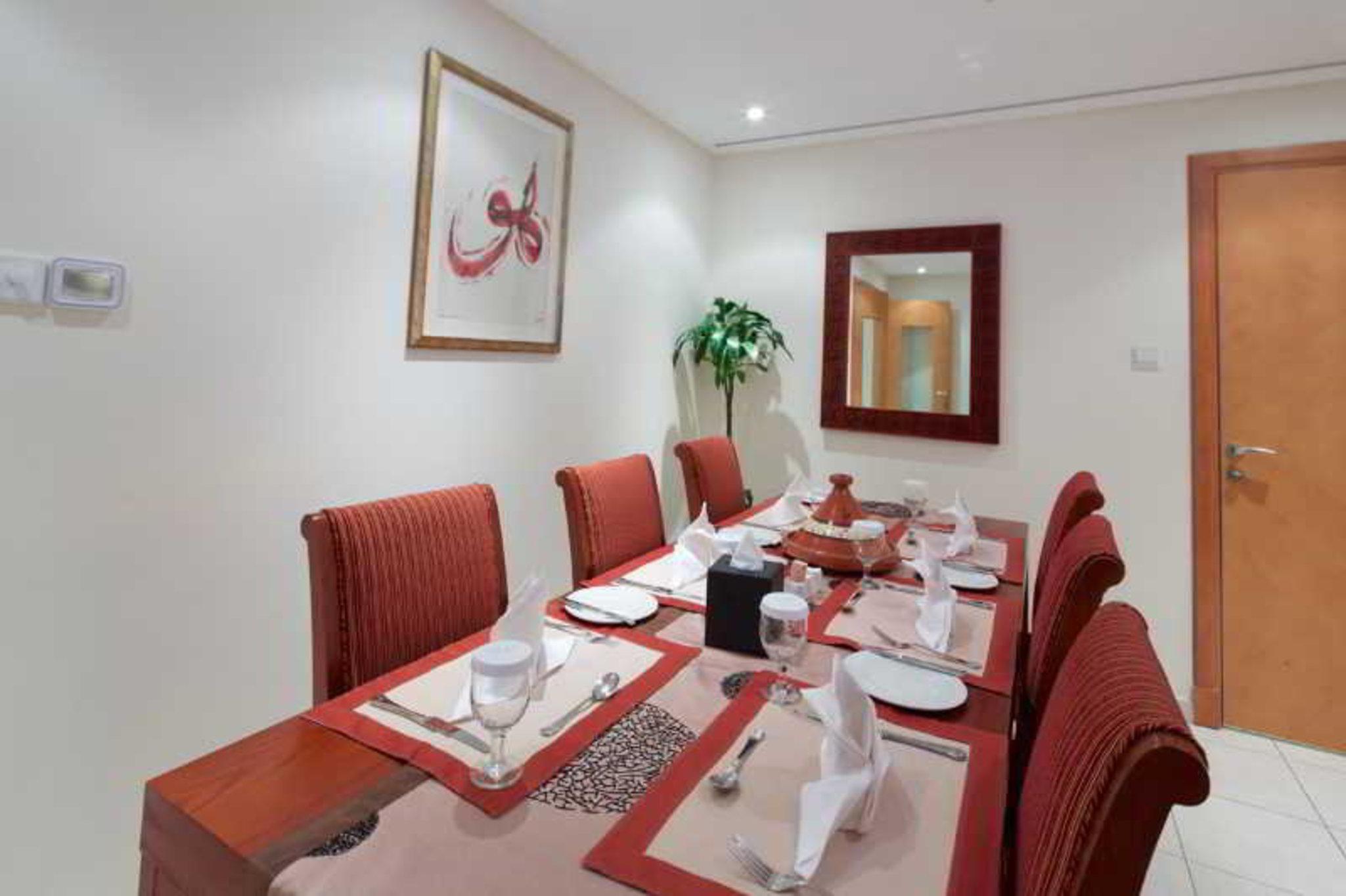 Tamani Marina Hotel & Apartments Dubaï Extérieur photo A dining room