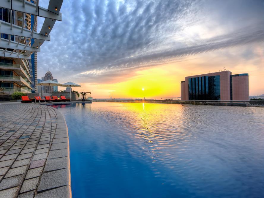 Tamani Marina Hotel & Apartments Dubaï Extérieur photo Infinity pool at the Marina Bay Sands