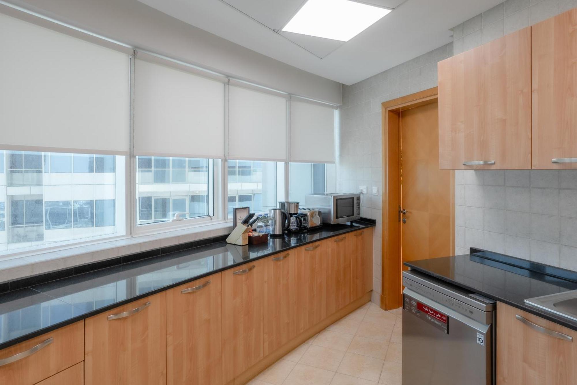 Tamani Marina Hotel & Apartments Dubaï Extérieur photo A kitchen at the University of Oxford