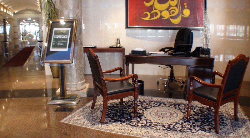 Tamani Marina Hotel & Apartments Dubaï Extérieur photo Concierge desk at the Taj Mahal Palace, Mumbai, India