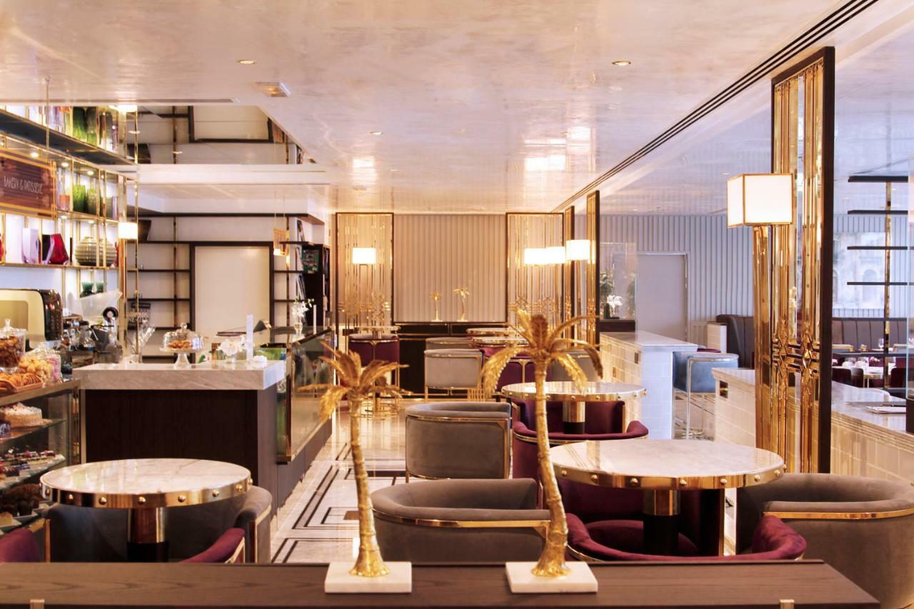 Tamani Marina Hotel & Apartments Dubaï Extérieur photo The interior of the bar