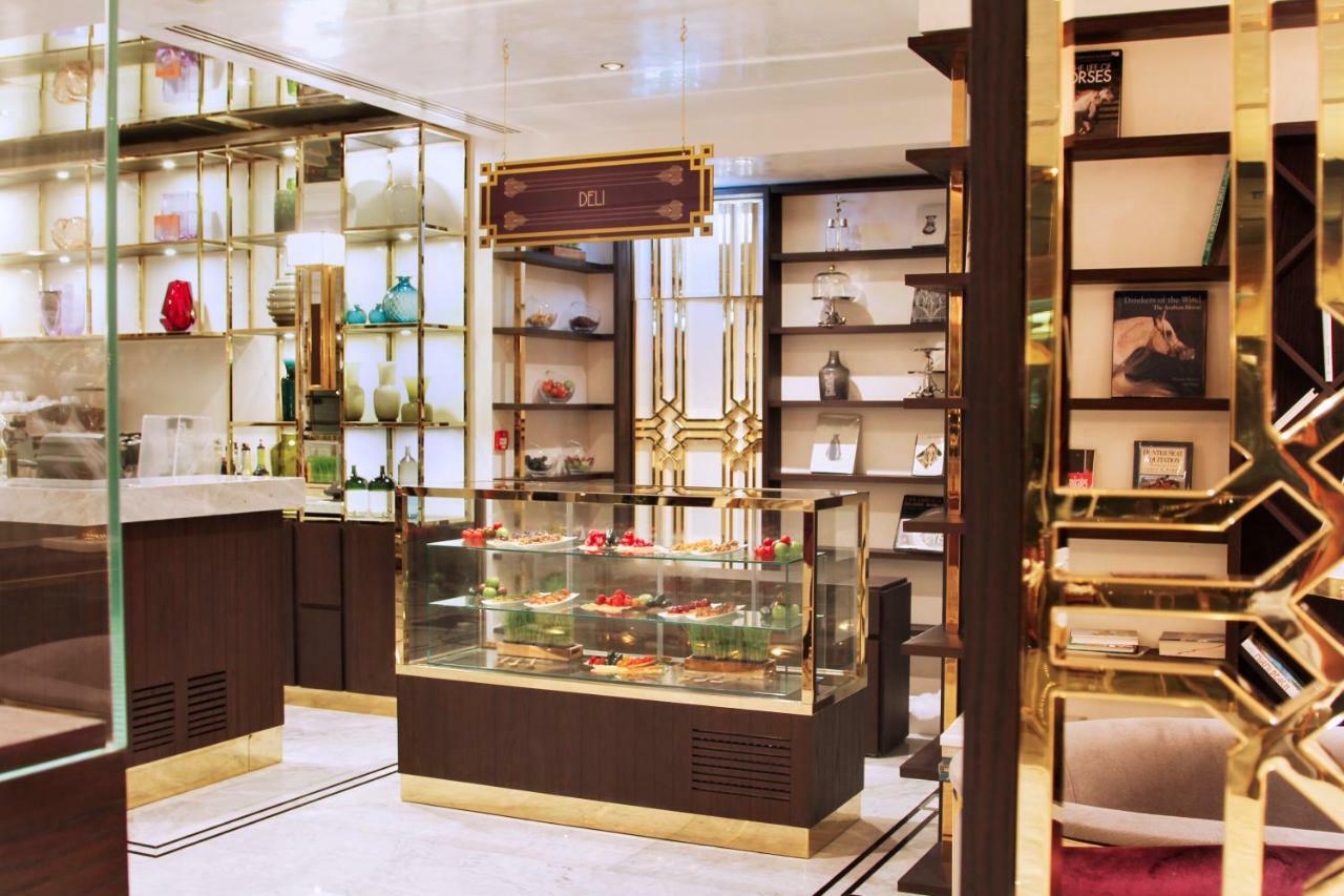 Tamani Marina Hotel & Apartments Dubaï Extérieur photo The interior of a typical shop